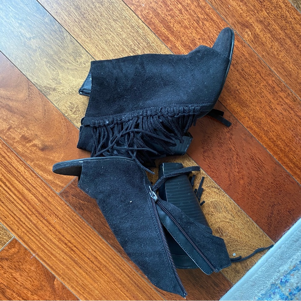 Black fringe booties